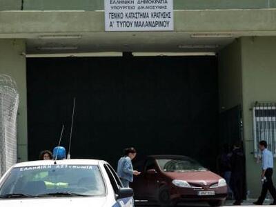 Φωκίδα: Βγήκαν μαχαίρια στις Φυλακές! - ...