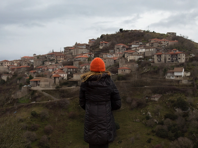 Από την Αθήνα, στο χωριό: Δημιουργείται ...