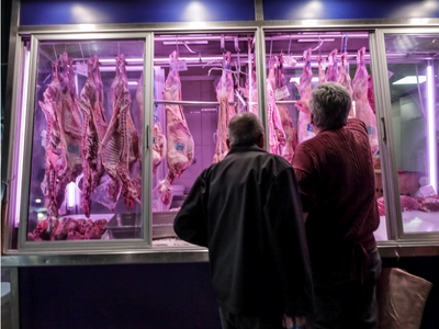 Πάσχα με ελλείψεις και ακρίβεια: Πώς οι ...