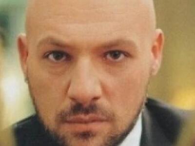 Δείτε τον Νίκο Μουτσινά έφηβο! Τον αναγν...