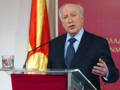 Νέα «συγκεκριμένη πρόταση» για Σκόπια απ...