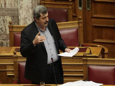 H selfie του Παύλου Πολάκη στη Βουλή - Δ...