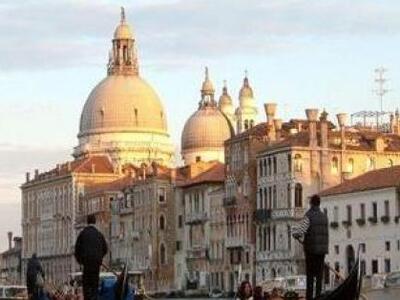 Βίοι παράλληλοι- Έτοιμοι για χρεοκοπία 1...