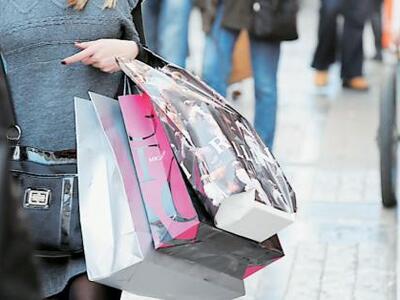 Πάτρα: Θα ανοίξουν αύριο τα καταστήματα;...