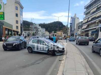 Πάτρα: Τροχαίο με Ι.Χ στη Ν.Ε.Ο Πατρών -...