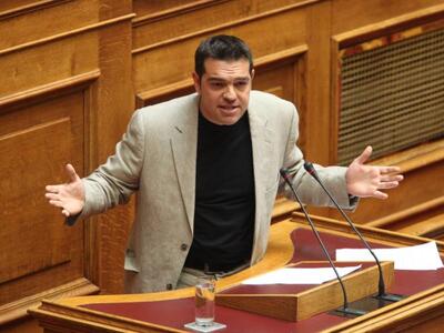 Ο Αλέξης Τσίπρας επισκέπτεται την Ελληνι...