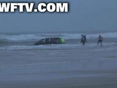Σοκ: Μητέρα - δολοφόνος οδηγεί τα παιδιά...