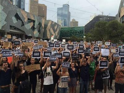 Μεσίστια η Γαλλική σημαία στο Ινστιτούτο...