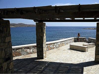 Μαζικές ακυρώσεις σε αφίξεις τουριστών