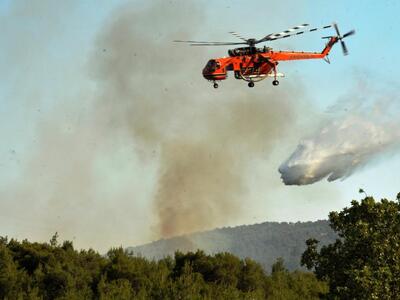 Καλάβρυτα:Μάχη και από αέρος για τους πυ...