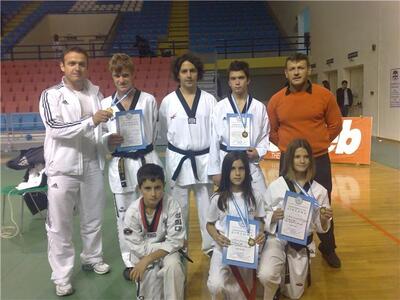 Μετάλλια για Έκρηξη και Αστραπή