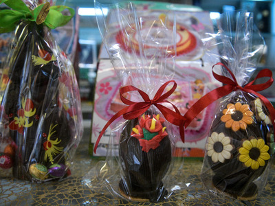 Σε ισχύ το εορταστικό ωράριο Πάσχα – Αυξ...