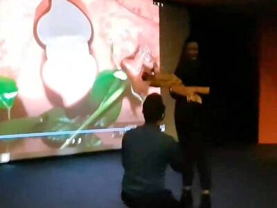 Πρόταση γάμου για… Όσκαρ σε κινηματογράφ...