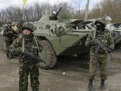 Ο Ποροσένκο επέβαλε στρατιωτικό νόμο στην Ουκρανία