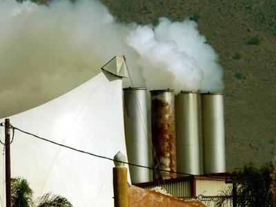 Μείωση 8,8% στις νέες παραγγελίες στη βιομηχανία 