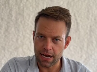 Κασσελάκης: «Να σας πως ένα χριστουγεννι...