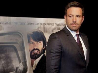 O γοητευτικός ηθοποιός και σκηνοθέτης Μπ...