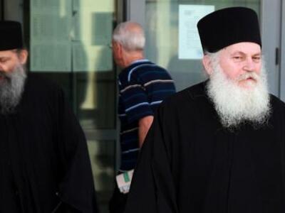 Δεν εκδίδει βιβλίο για το σκάνδαλο το Βα...