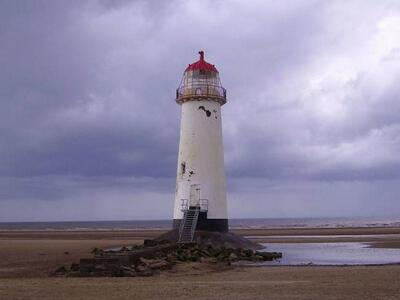 Πωλείται στοιχειωμένος φάρος. Κατοικείτα...