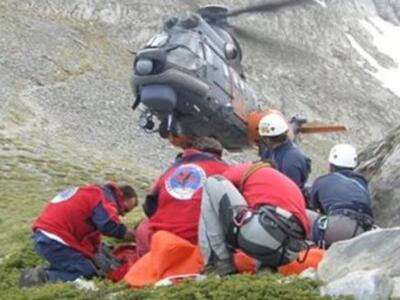 Κεφαλονιά: Τουρίστας εγκλωβίστηκε σε χαρ...