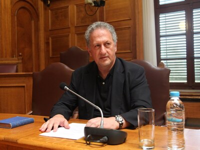Ο Σκανδαλίδης πήγε  στην Εξεταστική για ...