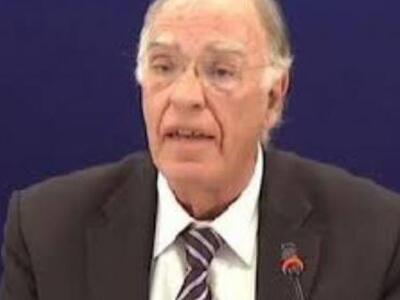 Λεβέντης: Ο Τσίπρας παραδίδει τους δανει...