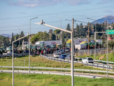 Μπλόκο Περιμετρικής Πάτρας: Στη Νίκαια γ...