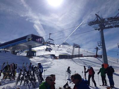 Καλάβρυτα: Υπέροχη μέρα στο χιονοδρομικό...