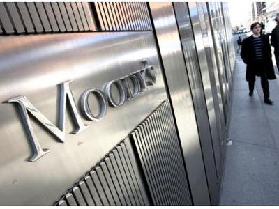 Moody's: Νέες εκτιμήσεις για 0,4% ανάπτυ...