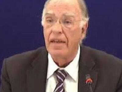 Ξέσπασε σε λυγμούς ο Βασίλης Λεβέντης μι...