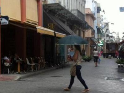 Πάτρα: Βροχές και...καλοκαιρινή ...ψύχρα...