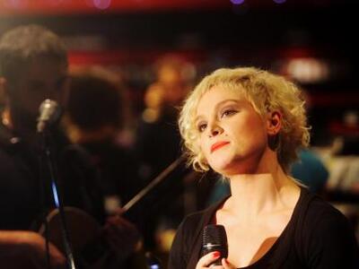 Η Ελεωνόρα Ζουγανέλη "μετακομίζει&q...