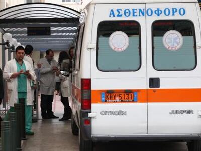 Πέντε τραυματίες μετά από σύγκρουση δύο ...