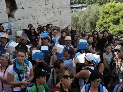 Πάνω από 3εκ. επισκέπτες από τον τουριστ...