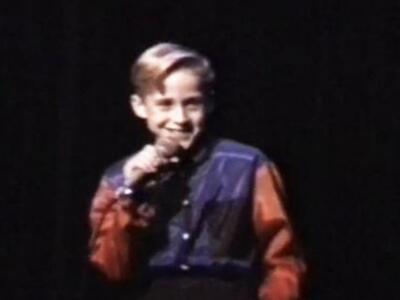 Ο Ράιν Γκόσλιν τα δίνει όλα στο χορό! Δε...