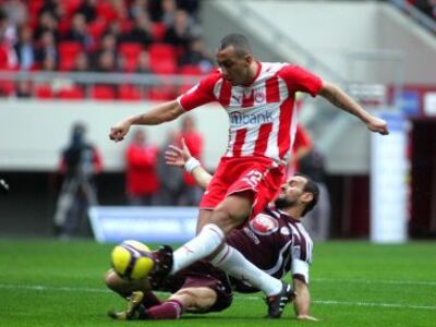 Νίκη για τον Ολυμπιακό