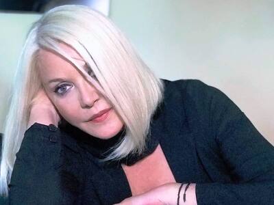 Οργισμένη η Ρούλα Κορομηλά με τον σαϊτοπ...