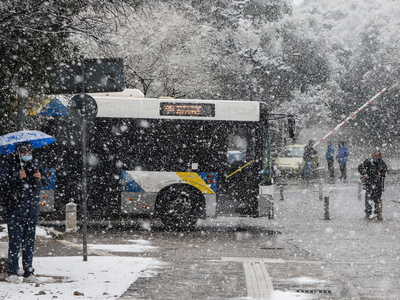 Αθήνα: Αποσύρονται λεωφορεία και τρόλεϊ ...