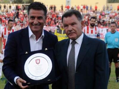 Ο Κούγιας βράβευσε τον Μίτσελ 