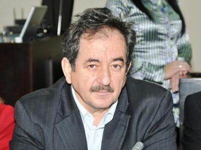 Εμμένει στην απόφασή του να παραιτηθεί ο...