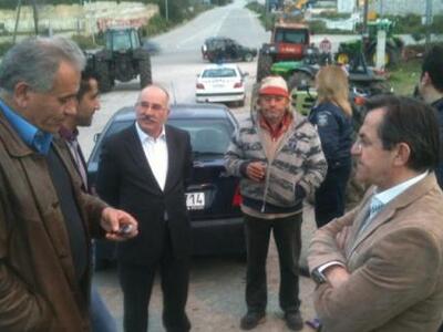 Ο Νίκος Νικολόπουλος στα μπλόκα των αγρο...