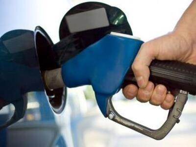 "Πετάει" στα δυο ευρώ η βενζίνη