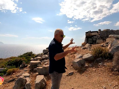 Τάφος Ομήρου: Το φυσικό μπαλκόνι της Ίου