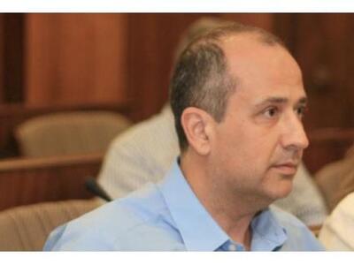 Φλωράς: Ο ΟΑΕΕ οφείλει περίθαλψη και στο...