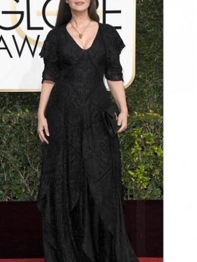 H MONIKA ΜΠΕΛΟΥΤΣΙ ΜΕ "KOΦΤΟ" ...