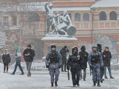 Eξοπλίζουν καταφύγια σε πολυκατοικίες κα...