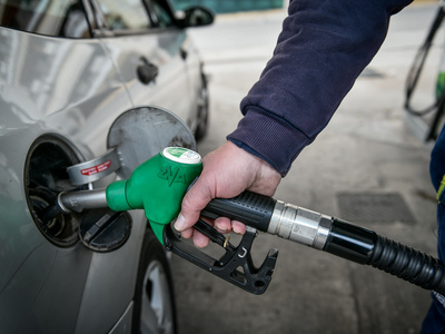 Fuell Pass: 80 ευρώ η επιδότηση της βενζ...