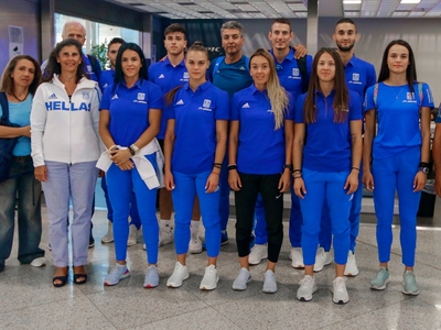 Το πρώτο γκρουπ της Εθνικής, με τη Δέσπο...