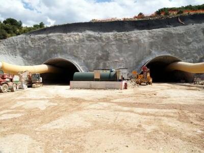 Μια από τα ίδια το Υπουργείο Μεταφορών γ...