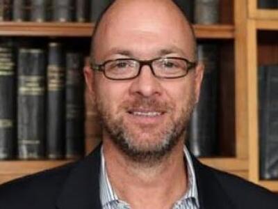 Στην ομάδα επικοινωνίας της «Νέας Πόλης»...